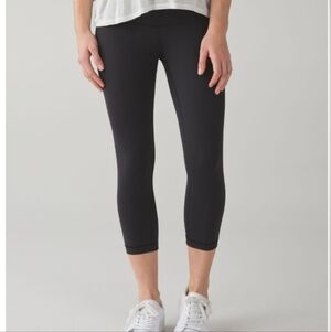 Lululemon Wunder Under Crop  23" Black Size 8